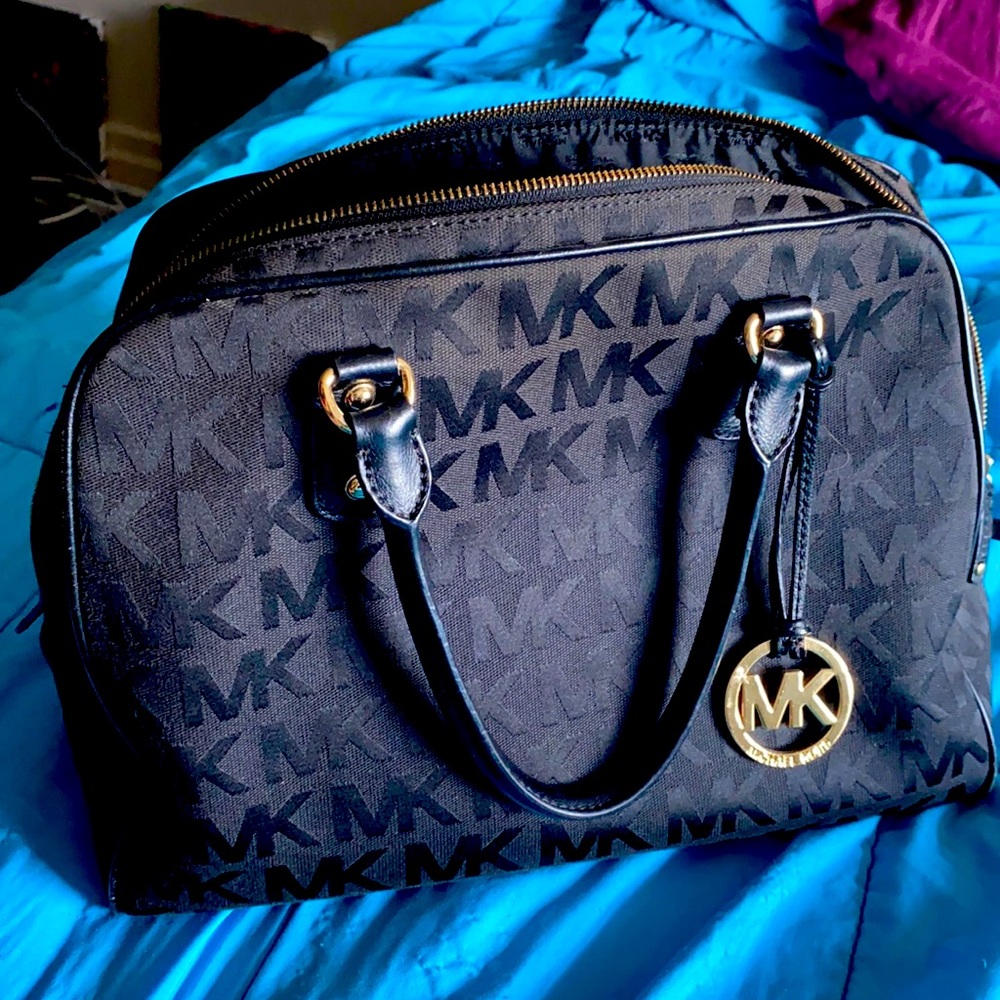 Michael Kors bucket purse